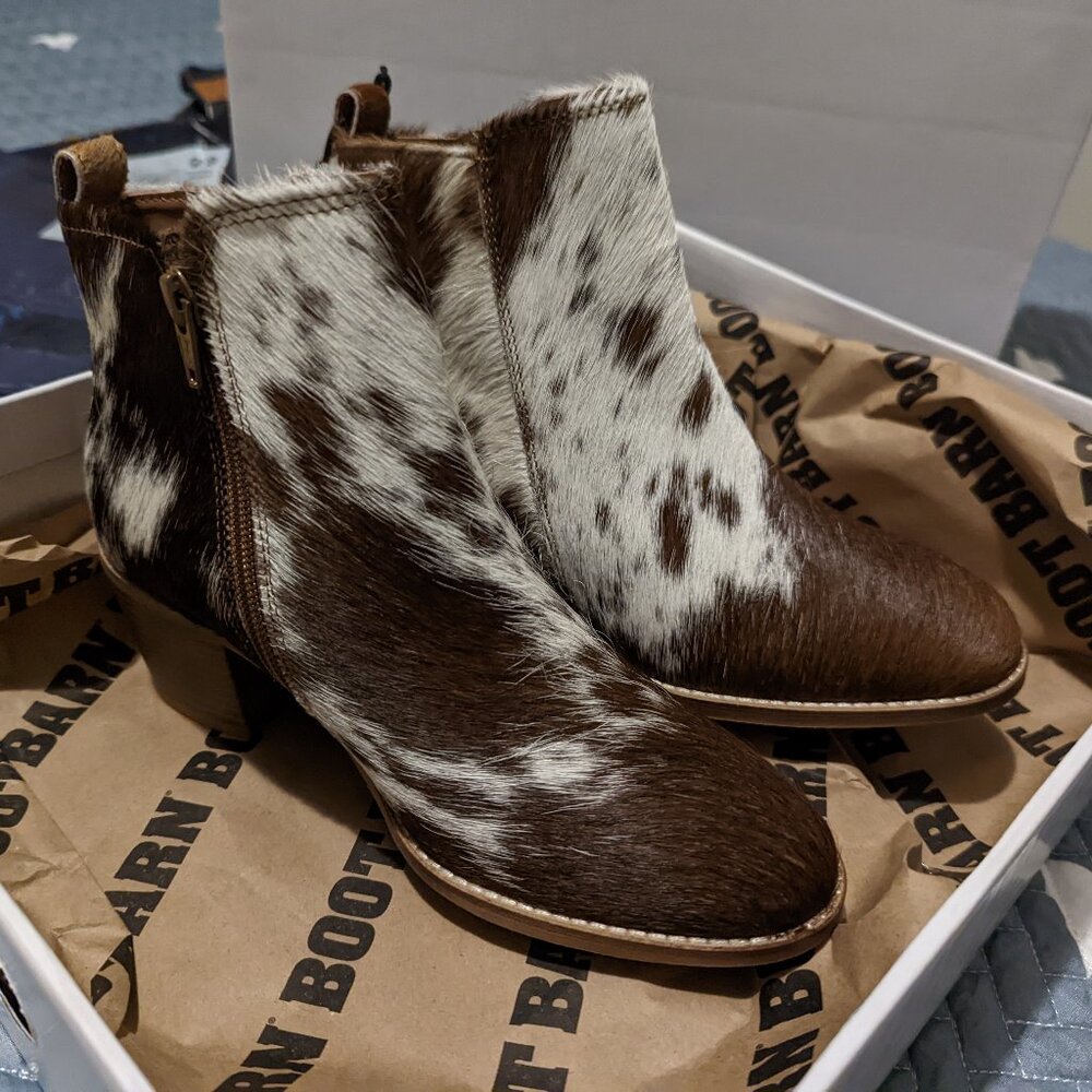 Myra Bag Proton Real Cow Hide New With Tags Booties Size 6 Womens Round Toe